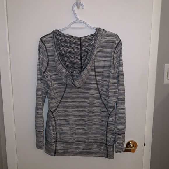 [XS]👚CHAMPION hoodie - Picture 2 of 5